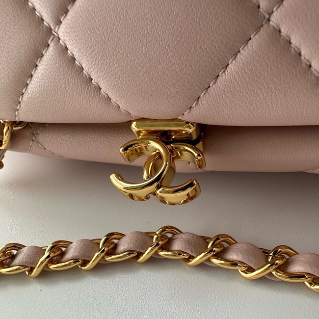 Chanel Clutch with chain Lambskin AP5252 pink Chanel Clutch with chain Lambskin AP5252 pink