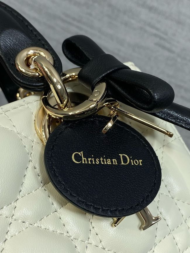 Mini Lady D-Joy BagCannage Lambskin M0636OU Latte and black Mini Lady D-Joy BagCannage Lambskin M0636OU Latte and black