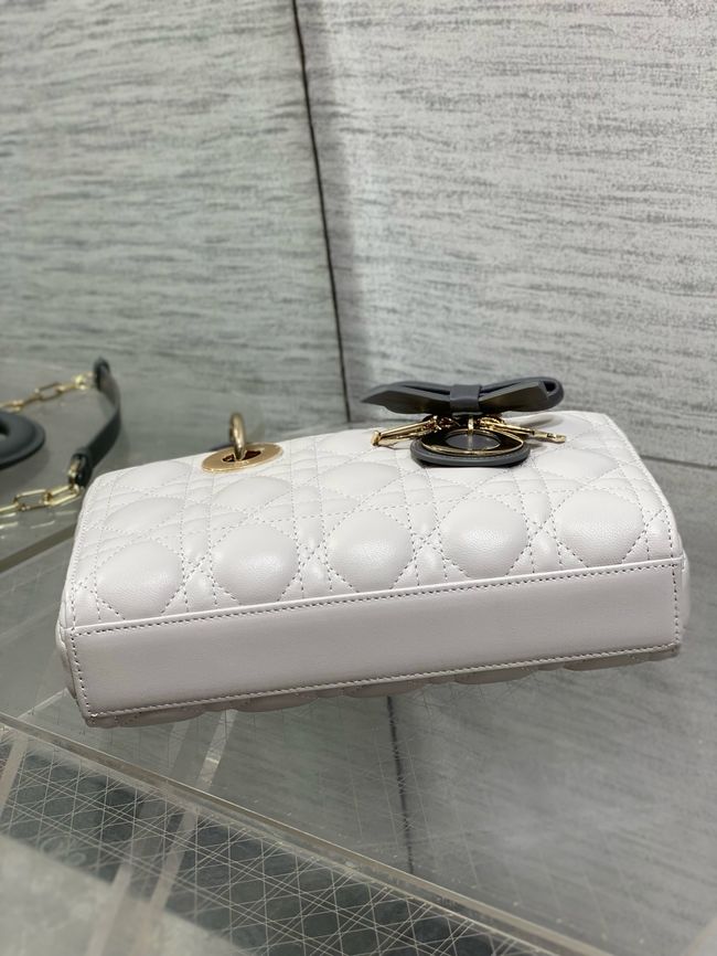 Small Lady D-Joy Bag Trench Cannage Lambskin M0613OU Latte and gray Small Lady D-Joy Bag Trench Cannage Lambskin M0613OU Latte and gray