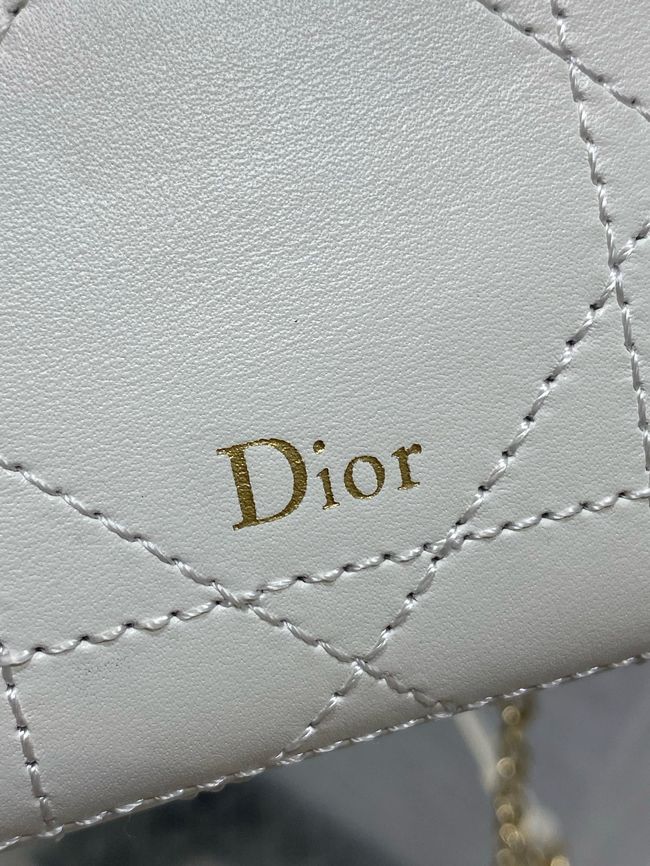 Dior Trianon Soft Vanity Mini Bag Flat Macrocannage Lambskin S4613OS Craie Dior Trianon Soft Vanity Mini Bag Flat Macrocannage Lambskin S4613OS Craie
