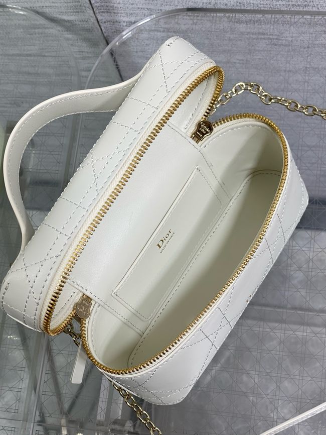 Dior Trianon Soft Vanity Mini Bag Flat Macrocannage Lambskin S4613OS Craie Dior Trianon Soft Vanity Mini Bag Flat Macrocannage Lambskin S4613OS Craie