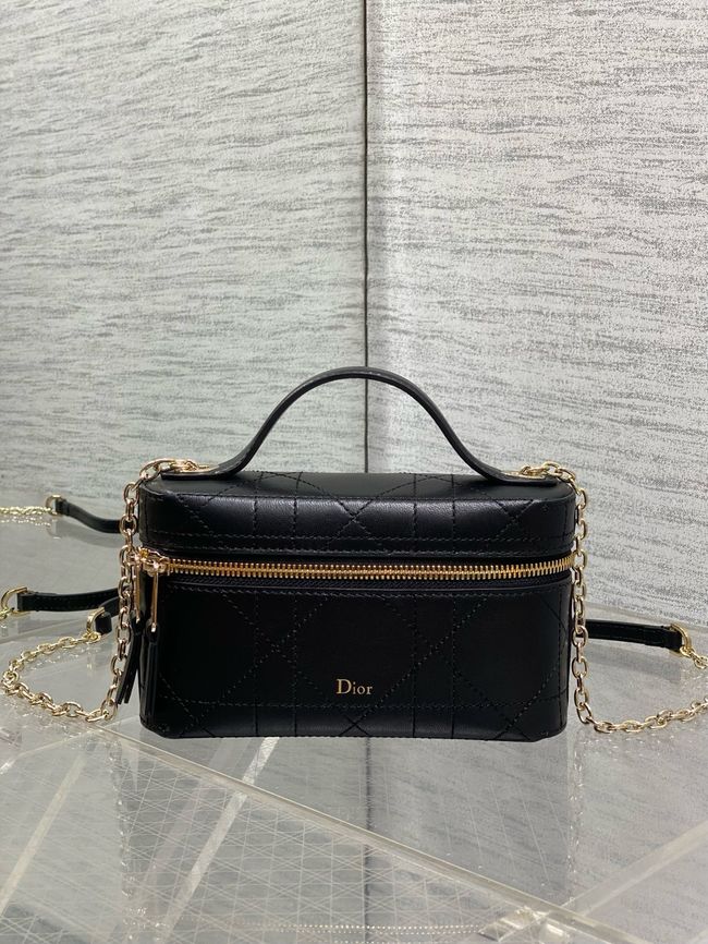 Dior Trianon Soft Vanity Mini Bag Flat Macrocannage Lambskin S4613OS black Dior Trianon Soft Vanity Mini Bag Flat Macrocannage Lambskin S4613OS black