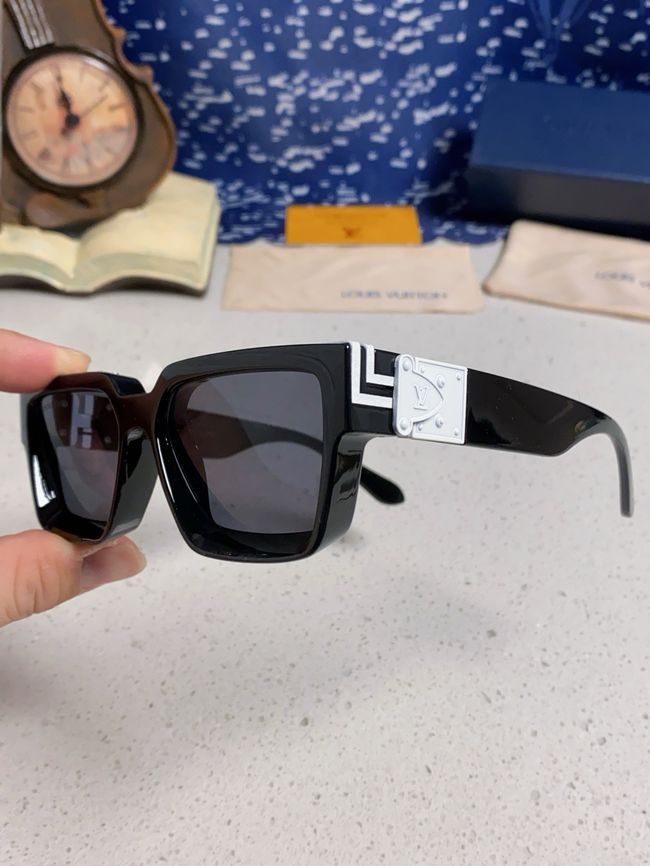 Louis Vuitton Sunglasses 821464-1 Louis Vuitton Sunglasses 821464-1