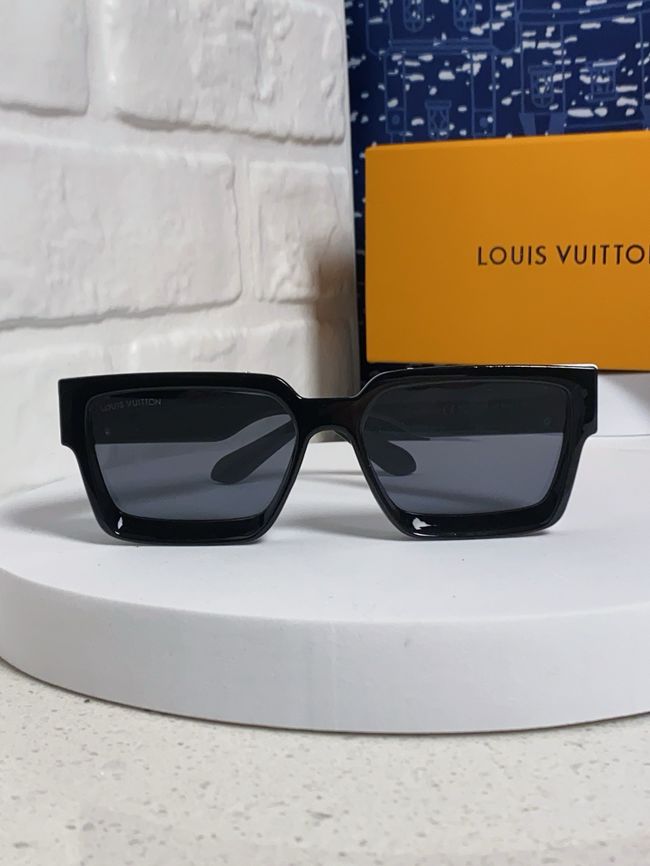 Louis Vuitton Sunglasses 821464-1 Louis Vuitton Sunglasses 821464-1