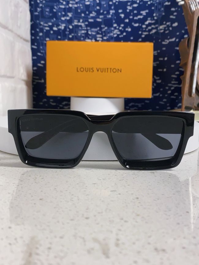 Louis Vuitton Sunglasses 821464-1 Louis Vuitton Sunglasses 821464-1