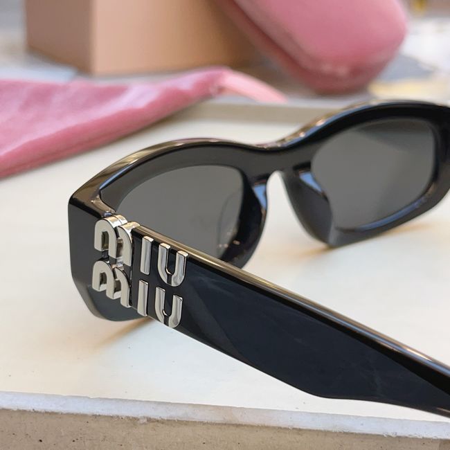 MiuMiu Sunglasses 821486-1