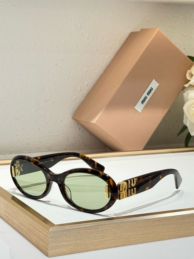 MiuMiu Sunglasses 821497-5