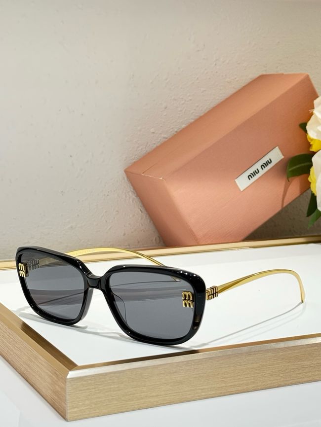 MiuMiu Sunglasses 821498-1