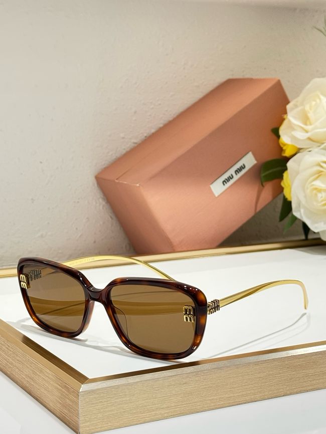 MiuMiu Sunglasses 821498-5