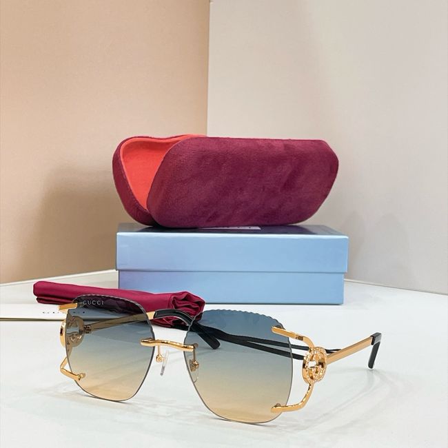 Gucci Sunglasses 821535-2