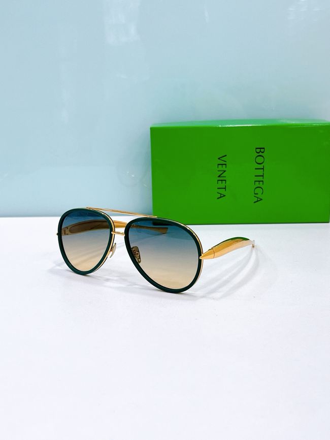 Gucci Sunglasses 821551-2