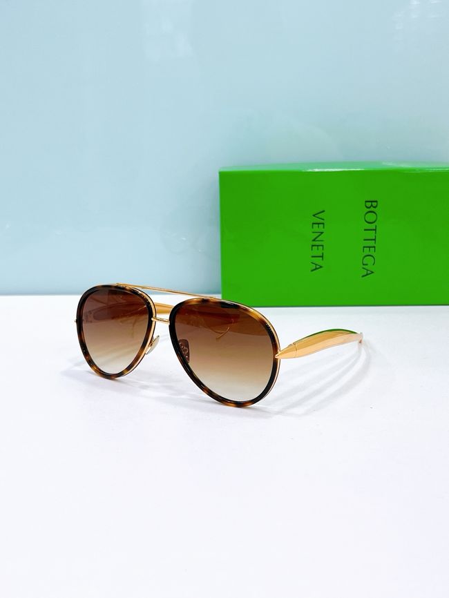 Gucci Sunglasses 821551-5