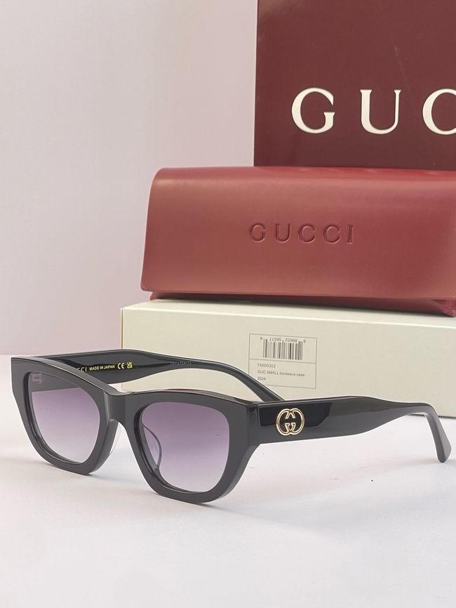Gucci Sunglasses 821555-2