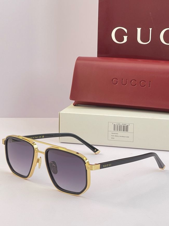 Gucci Sunglasses 821556-3