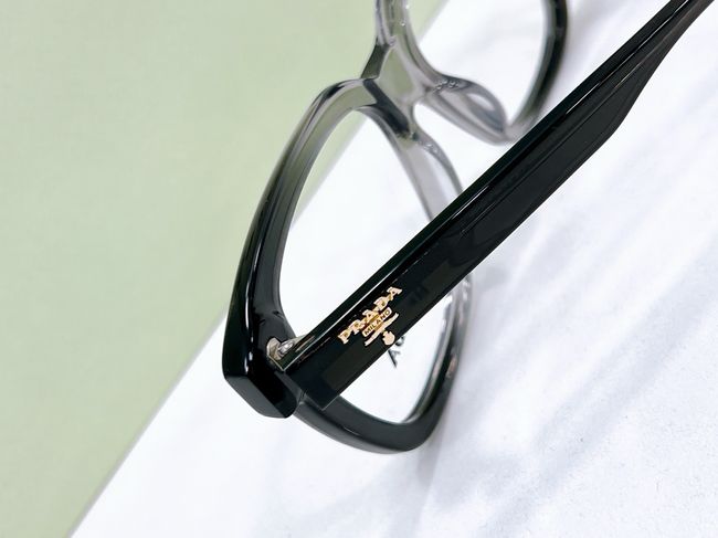 Prada Sunglasses 821610-8 Prada Sunglasses 821610-8