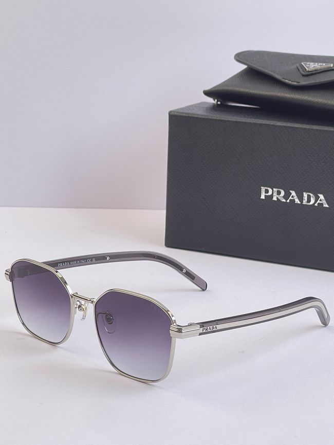 Prada Sunglasses 821614-4
