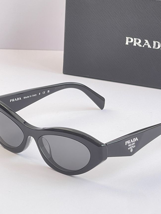 Prada Sunglasses 821617-6