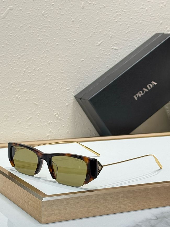 Prada Sunglasses 821619-8