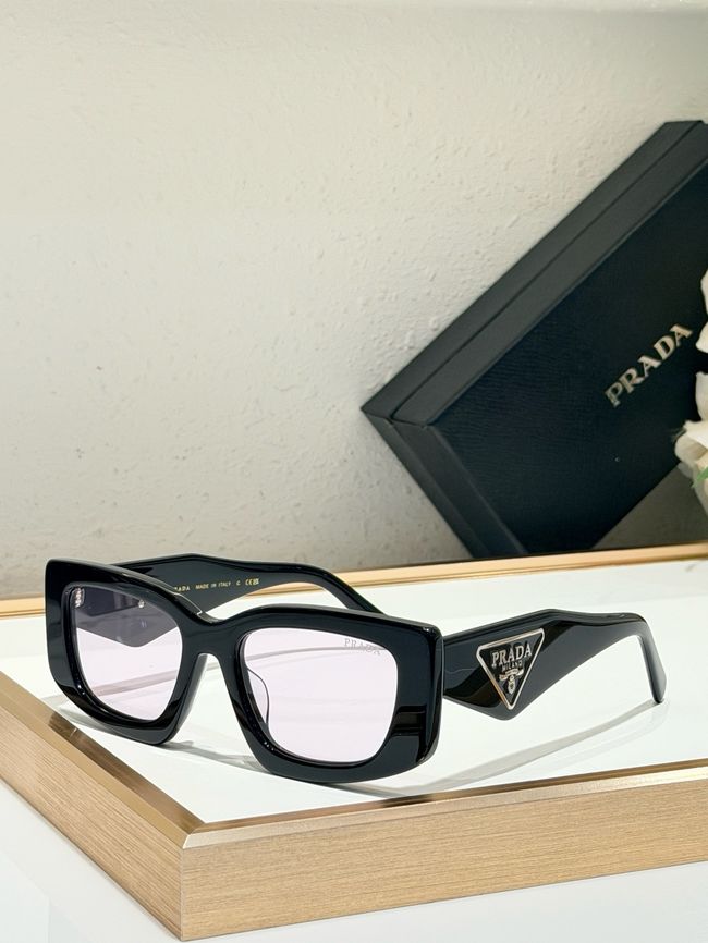 Prada Sunglasses 821620-3