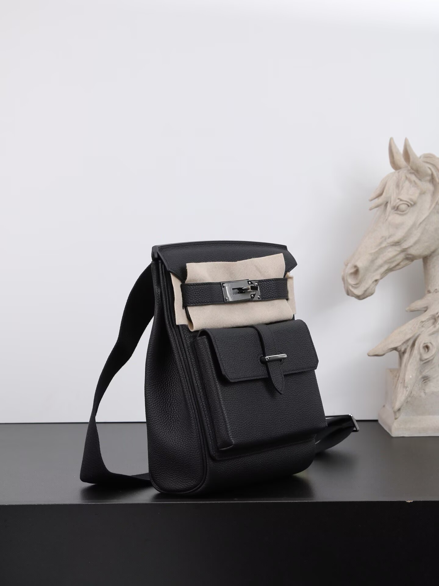 Hermes HAC A DOS Original Togo Leather Chest Bag H60321 Black Hermes HAC A DOS Original Togo Leather Chest Bag H60321 Black