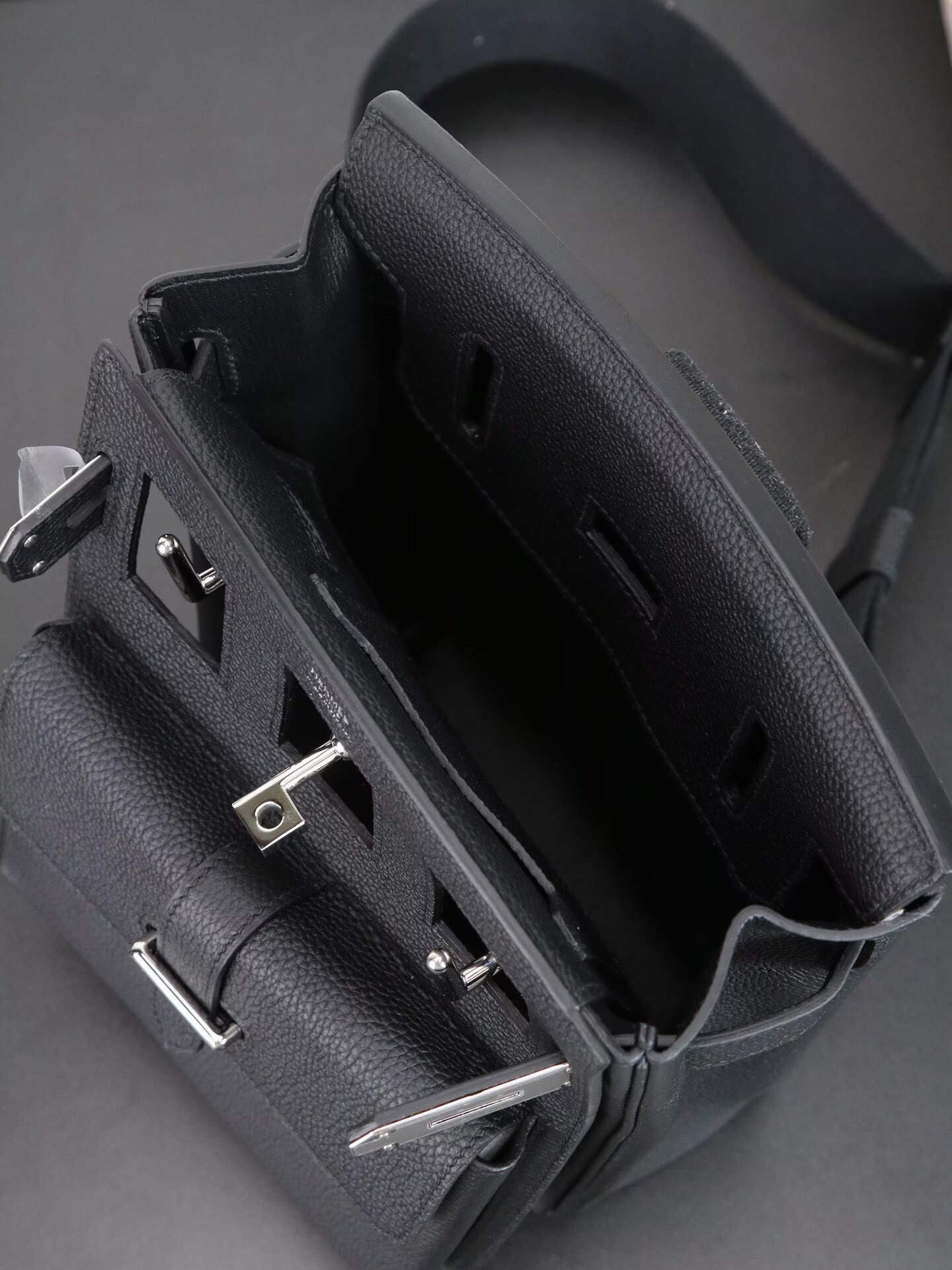 Hermes HAC A DOS Original Togo Leather Chest Bag H60321 Black Hermes HAC A DOS Original Togo Leather Chest Bag H60321 Black