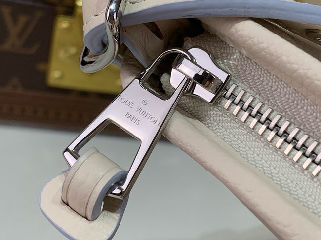 Louis Vuitton Carryall East-West M2A369 Link Quartz Louis Vuitton Carryall East-West M2A369 Link Quartz