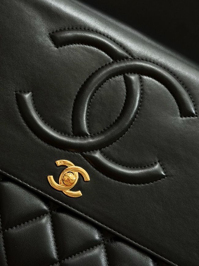 Chanel Large FLAP BAG sheepskin A2215 black Chanel Large FLAP BAG sheepskin A2215 black