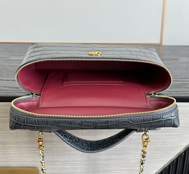Chanel Vanity with Chain Crocodile Embossed AP5195 black Chanel Vanity with Chain Crocodile Embossed AP5195 black