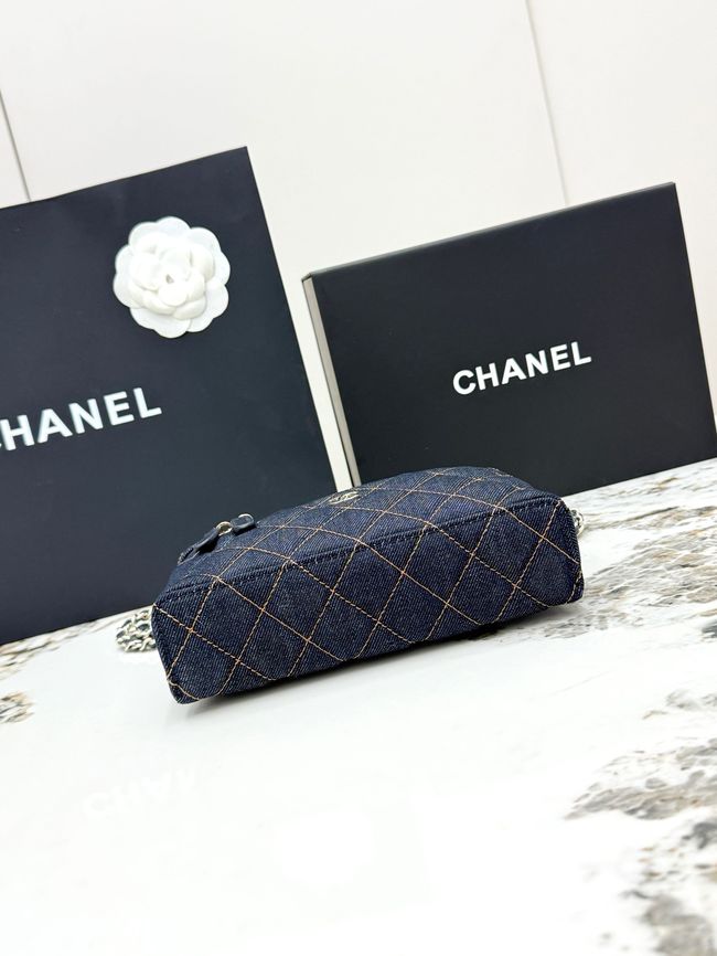 Chanel CLUTCH WITH CHAIN denim AP4385 Royal blue Chanel CLUTCH WITH CHAIN denim AP4385 Royal blue