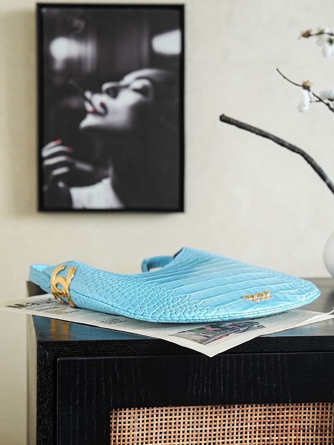 Chanel Crocodile Embossed Shoulder Bag 68012 blue Chanel Crocodile Embossed Shoulder Bag 68012 blue