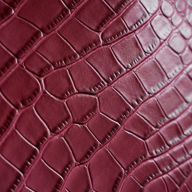 Chanel Crocodile Embossed Shoulder Bag 68012 burgundy