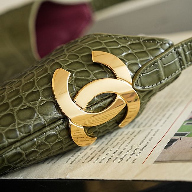 Chanel Crocodile Embossed Shoulder Bag 68012 green Chanel Crocodile Embossed Shoulder Bag 68012 green
