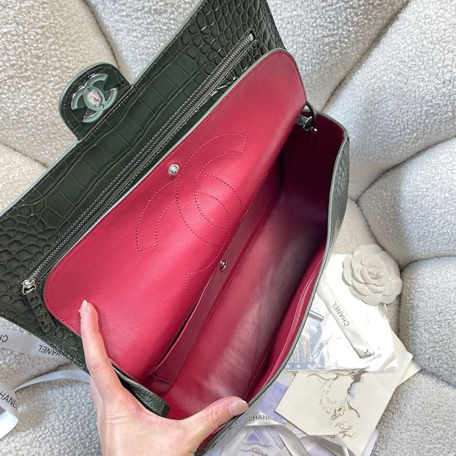 Chanel Crocodile Embossed Maxi Flap bag AS6231 green&Silver-Tone Metal Chanel Crocodile Embossed Maxi Flap bag AS6231 green&Silver-Tone Metal