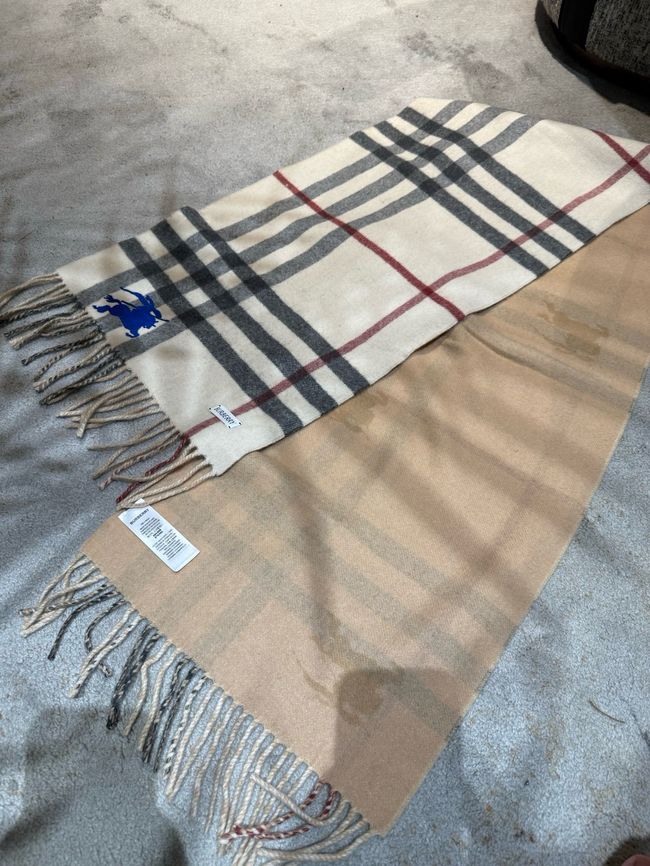 Burberry cashmere scarf BU0021-1 Burberry cashmere scarf BU0021-1