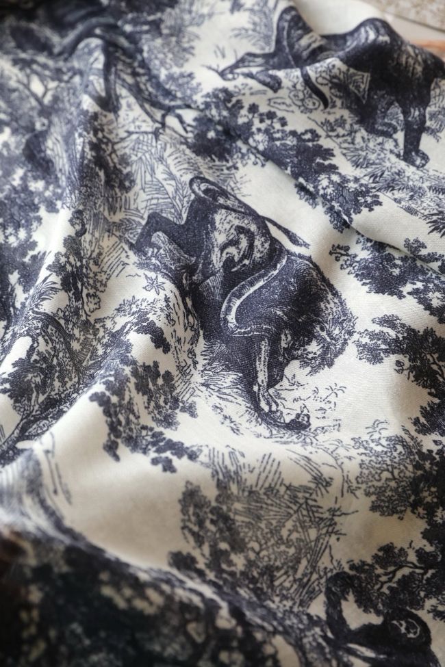 Dior Shawl Wool Silk and Cotton KY195 Dior Shawl Wool Silk and Cotton KY195