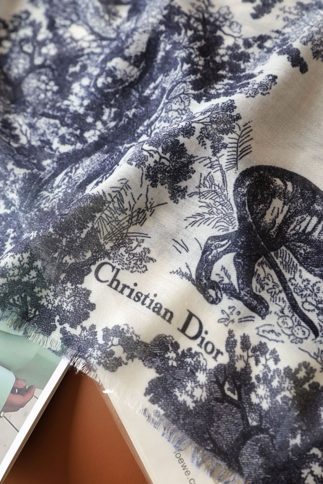 Dior Shawl Wool Silk and Cotton KY195 Dior Shawl Wool Silk and Cotton KY195