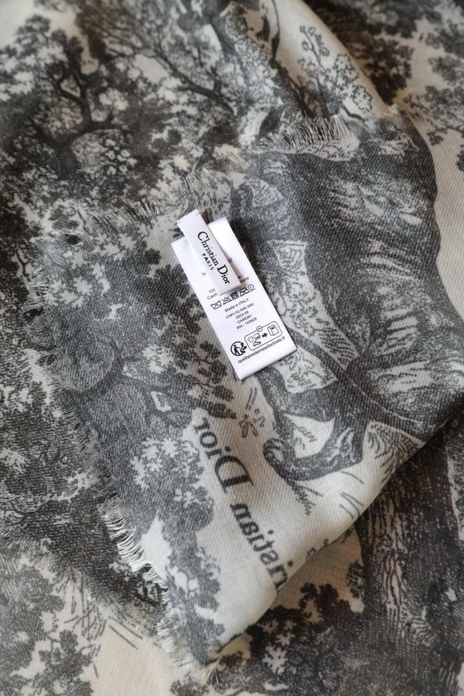Dior Shawl Wool Silk and Cotton KY197 Dior Shawl Wool Silk and Cotton KY197