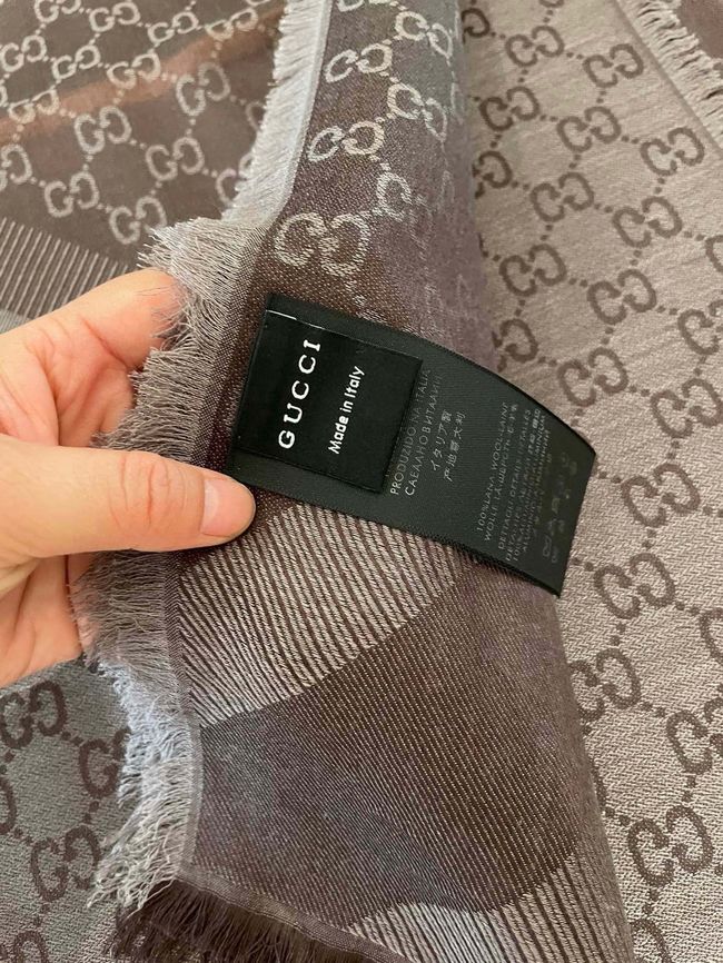 Gucci Shawl Wool Silk and Cotton 06389-2 Gucci Shawl Wool Silk and Cotton 06389-2