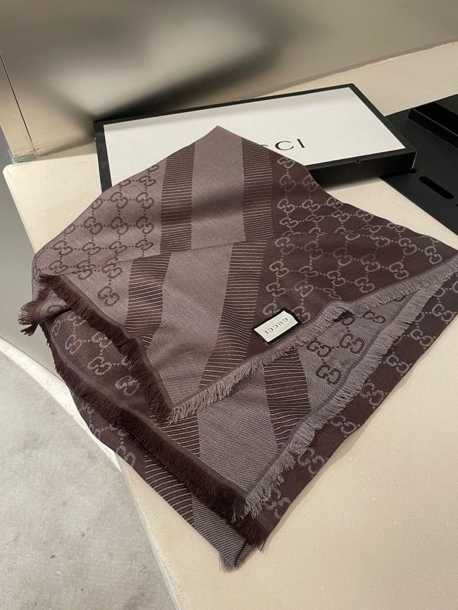 Gucci Shawl Wool Silk and Cotton 06389-2 Gucci Shawl Wool Silk and Cotton 06389-2