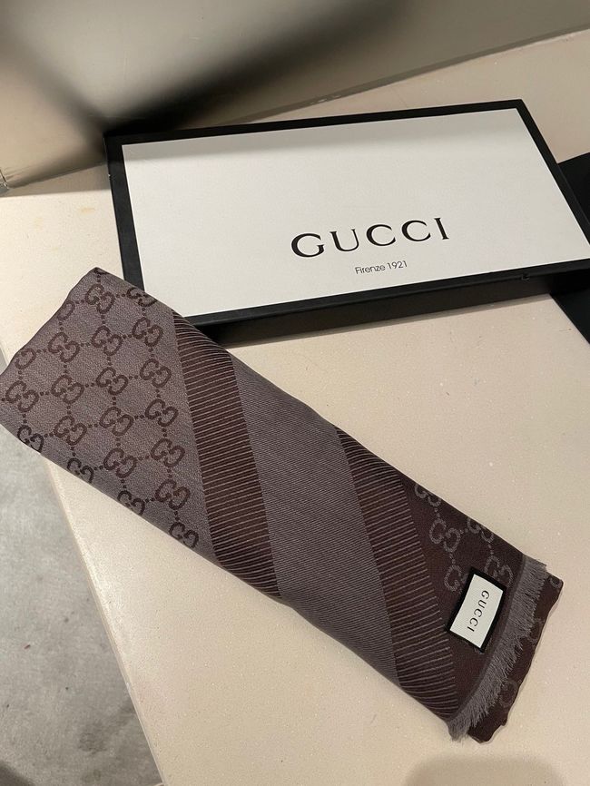 Gucci Shawl Wool Silk and Cotton 06389-2 Gucci Shawl Wool Silk and Cotton 06389-2