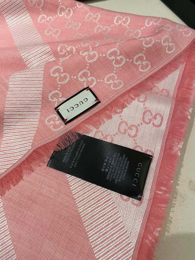 Gucci Shawl Wool Silk and Cotton 06389-4 Gucci Shawl Wool Silk and Cotton 06389-4