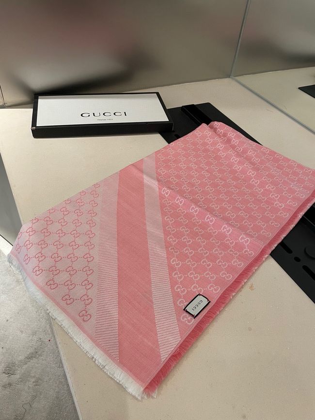 Gucci Shawl Wool Silk and Cotton 06389-4 Gucci Shawl Wool Silk and Cotton 06389-4