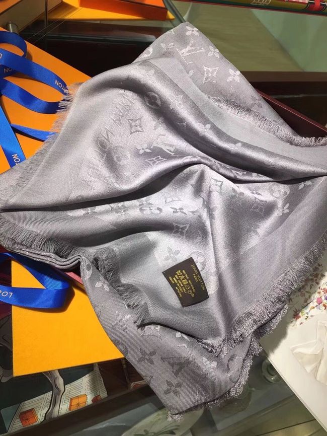 Louis Vuitton Monogram Shine Shawl M98772-4 Louis Vuitton Monogram Shine Shawl M98772-4