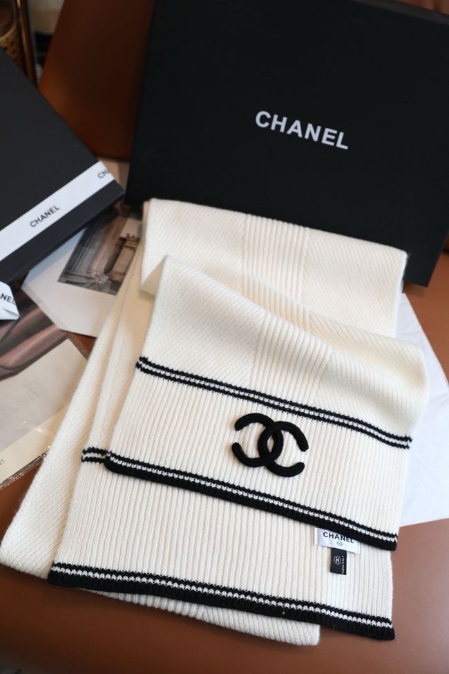 Chanel Wool & Cashmere scarf B25976-2 Chanel Wool & Cashmere scarf B25976-2