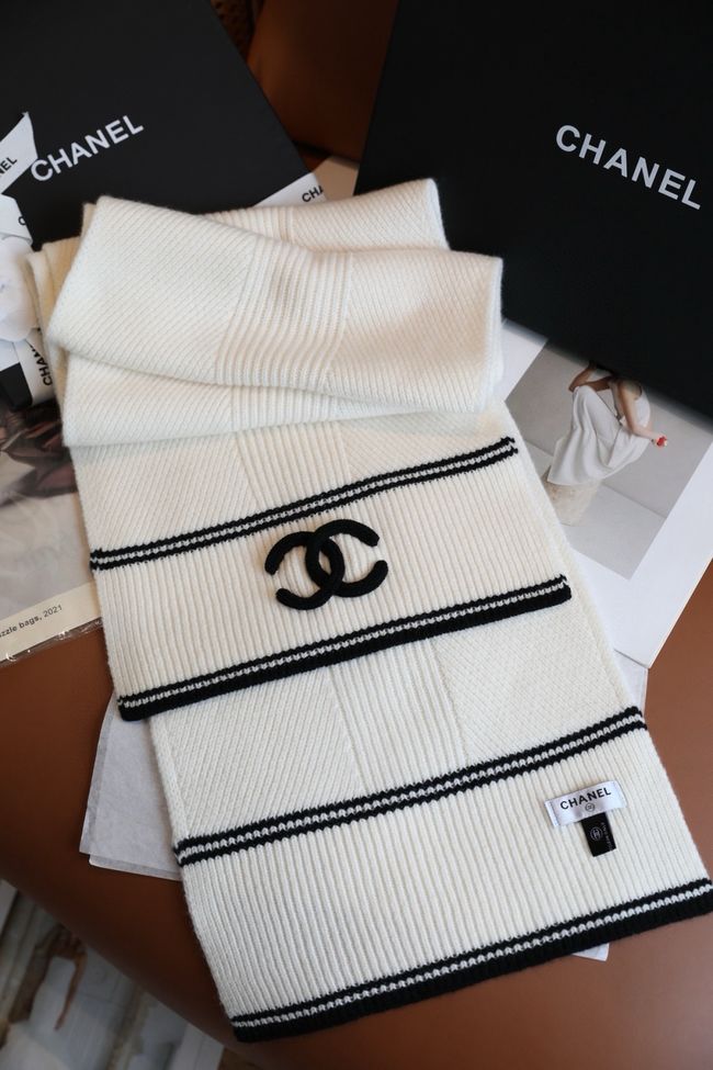 Chanel Wool & Cashmere scarf B25976-2 Chanel Wool & Cashmere scarf B25976-2