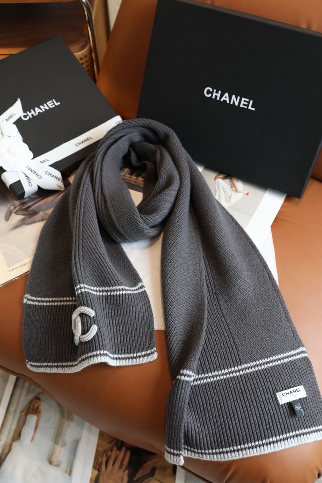 Chanel Wool & Cashmere scarf B25976-3 Chanel Wool & Cashmere scarf B25976-3