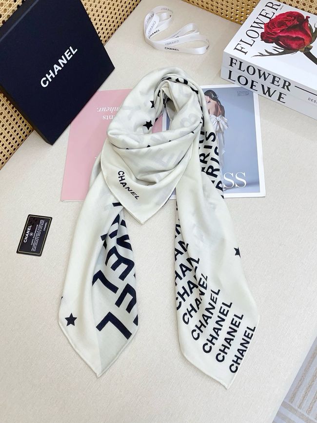 Chanel cashmere Shawl B25975-1 Chanel cashmere Shawl B25975-1
