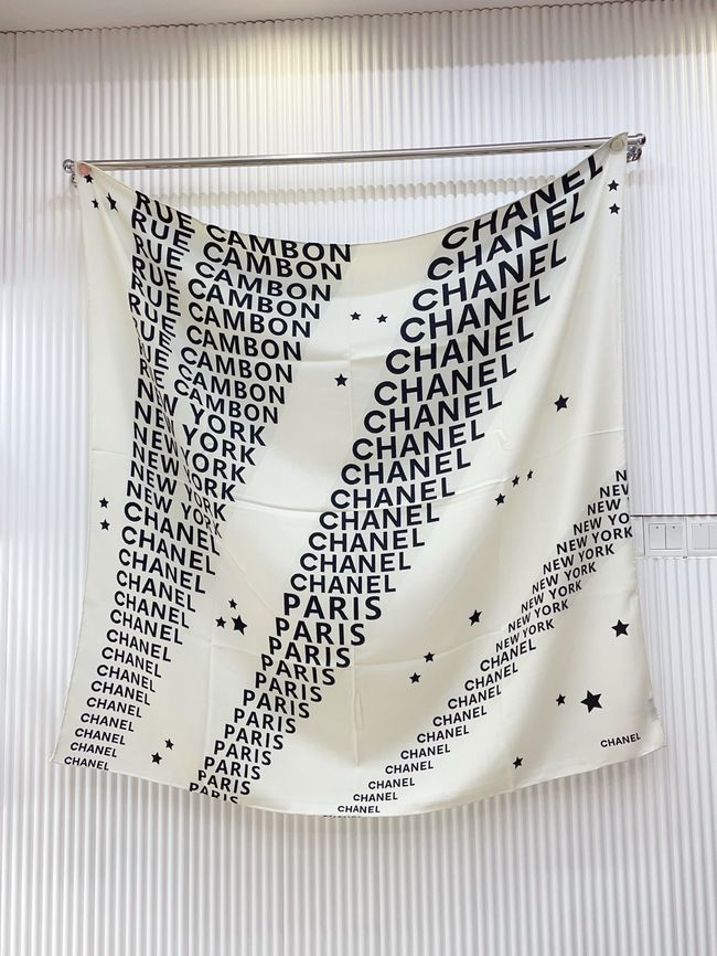 Chanel cashmere Shawl B25975-1 Chanel cashmere Shawl B25975-1