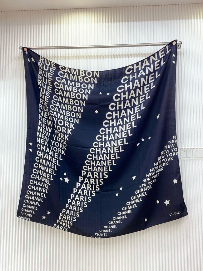 Chanel cashmere Shawl B25975-2 Chanel cashmere Shawl B25975-2