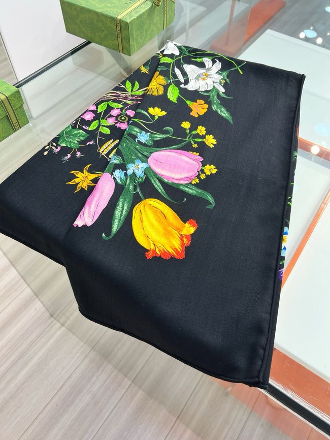Gucci cashmere Shawl 06392-3 Gucci cashmere Shawl 06392-3
